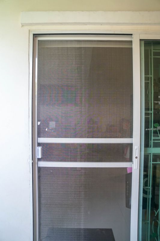 Mechanisms for Screen Doors